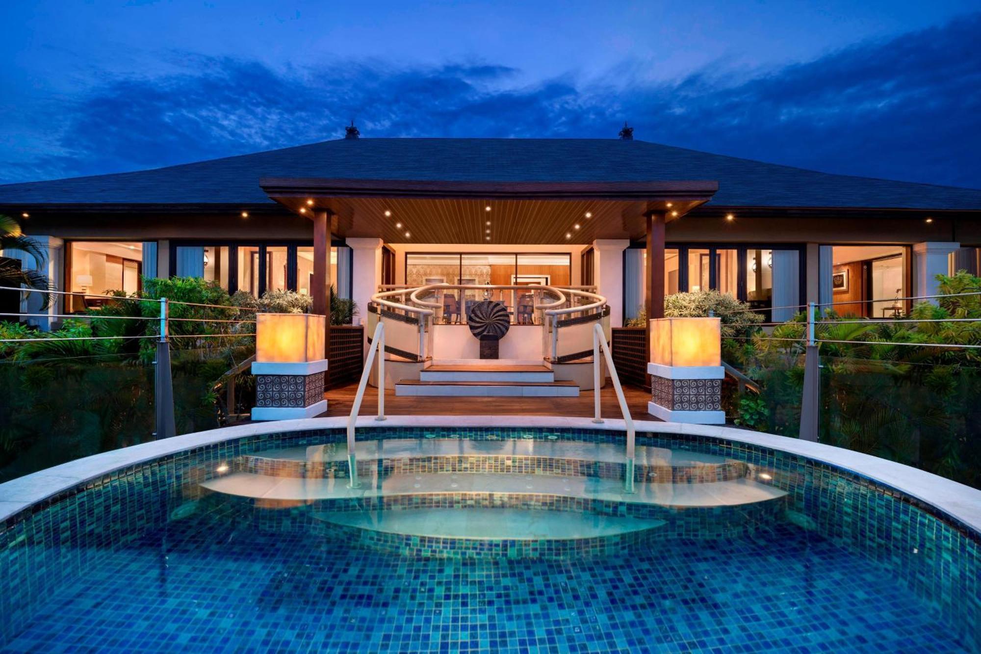 Suite Presidencial Grand Astor de 2 dormitorios con vistas frontales al mar y servicio gratuito de enlace con el aeropuerto